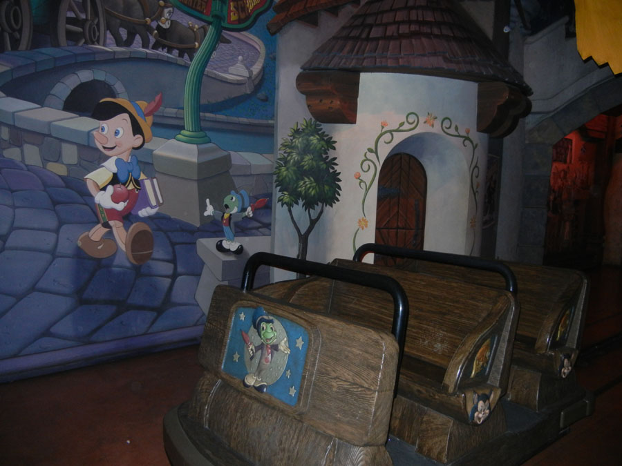 Disneyland Pinocchio's Daring Journey Picture